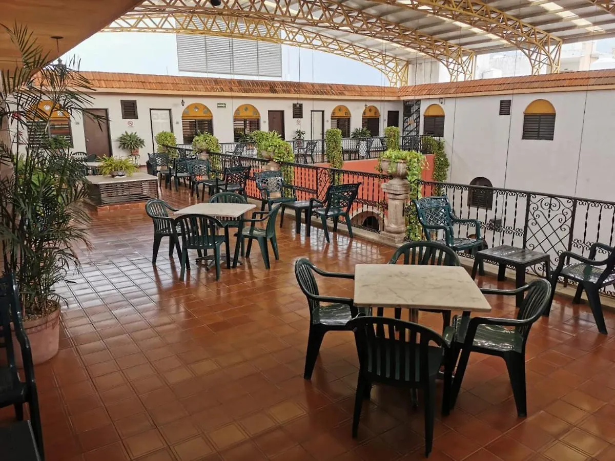 Hotel Doralba Inn Merida 4*,
